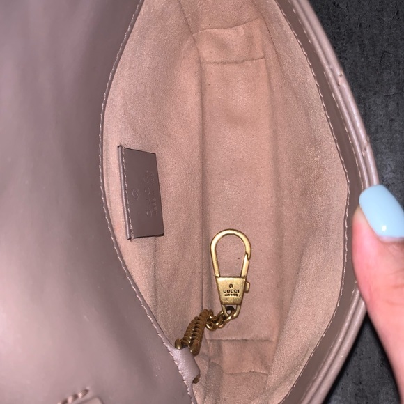 Gucci GG Marmont Matelassé Super Mini Bag - Picture 6 of 8